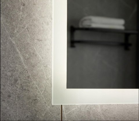 LUSTRO LED Z PODŚWIETLENIEM DO ŁAZIENKI Z CZUJNIKIEM DOTYKOWYM 80X60 LUSTRO LED Z PODŚWIETLENIEM DO ŁAZIENKI Z CZUJNIKIEM DOTYKOWYM 80X60